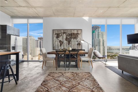 Condo in Miami, Florida, 1 bedroom  № 2057593 - photo 2
