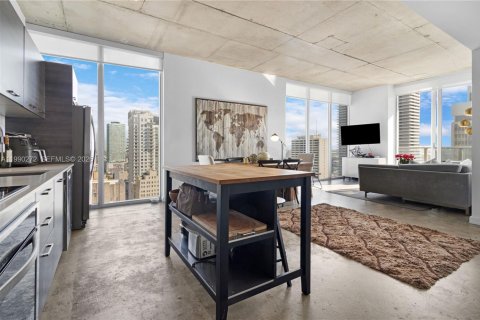 Condo in Miami, Florida, 1 bedroom  № 2057593 - photo 8
