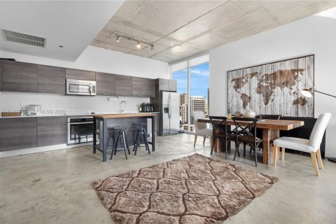 Condo in Miami, Florida, 1 bedroom  № 2057593 - photo 11