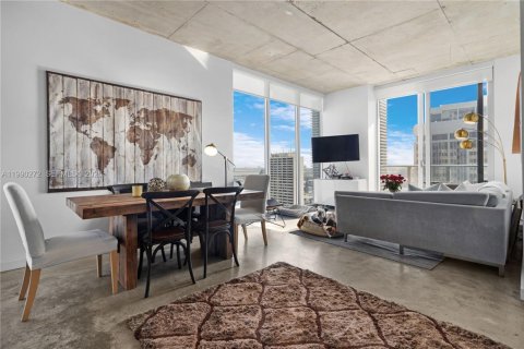 Condo in Miami, Florida, 1 bedroom  № 2057593 - photo 7