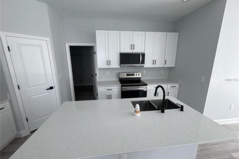 House in Rotonda, Florida 4 bedrooms, 169.73 sq.m. № 1856428 - photo 3