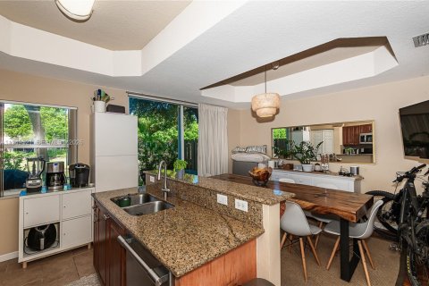 Touwnhouse à vendre à Dania Beach, Floride: 2 chambres, 128.11 m2 № 2089142 - photo 7