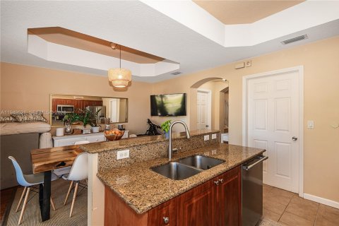 Touwnhouse à vendre à Dania Beach, Floride: 2 chambres, 128.11 m2 № 2089142 - photo 6