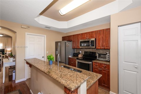 Touwnhouse à vendre à Dania Beach, Floride: 2 chambres, 128.11 m2 № 2089142 - photo 5