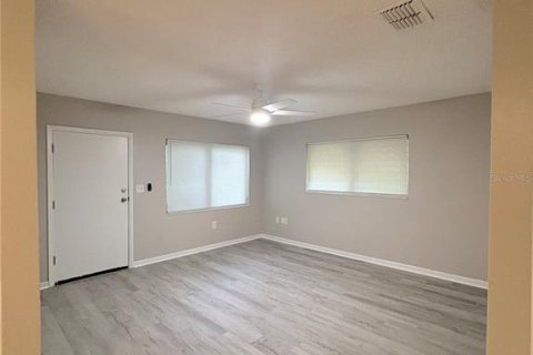 Casa en venta en Winter Haven, Florida, 2 dormitorios, 83.61 m2 № 2238068 - foto 5