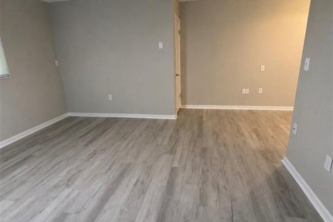 Casa en venta en Winter Haven, Florida, 2 dormitorios, 83.61 m2 № 2238068 - foto 7