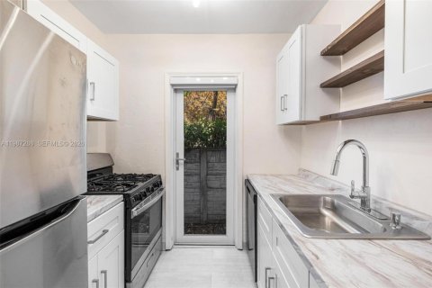 Appartement à louer à Miami Beach, Floride: 37.63 m2 № 2056810 - photo 6