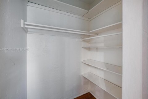 Appartement à louer à Miami Beach, Floride: 37.63 m2 № 2056810 - photo 13