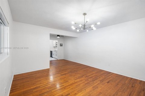 Appartement à louer à Miami Beach, Floride: 37.63 m2 № 2056810 - photo 8