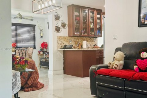 Купить виллу или дом в Хомстед, Флорида 3 спальни, 120.03м2, № 2028188 - фото 17