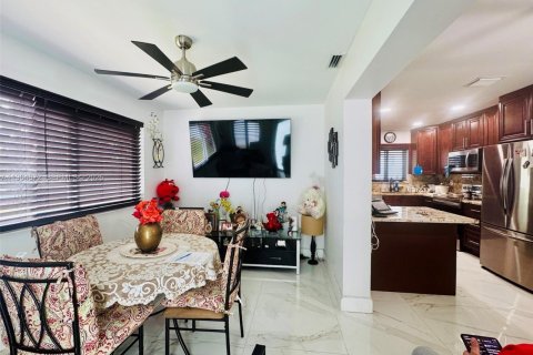 Купить виллу или дом в Хомстед, Флорида 3 спальни, 120.03м2, № 2028188 - фото 22