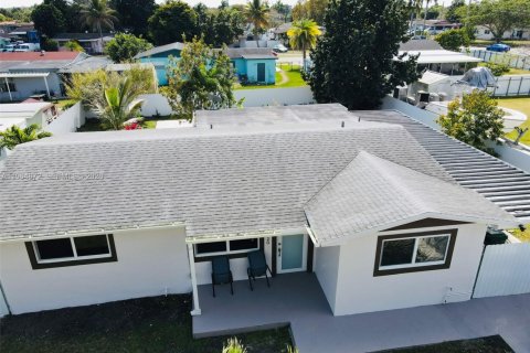 Купить виллу или дом в Хомстед, Флорида 3 спальни, 120.03м2, № 2028188 - фото 5