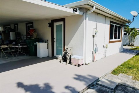 Купить виллу или дом в Хомстед, Флорида 3 спальни, 120.03м2, № 2028188 - фото 30