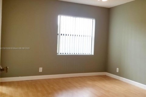 Купить кондоминиум в Санрайз, Флорида 1 спальня, 70.05м2, № 2013140 - фото 7