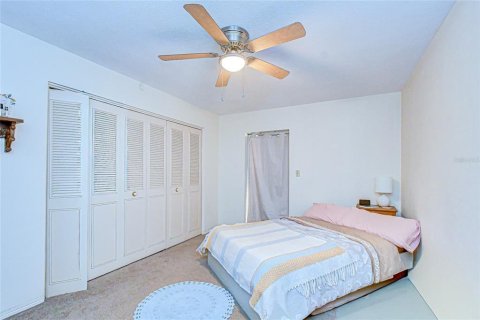 Condo in Saint Petersburg, Florida, 2 bedrooms  № 2094263 - photo 15