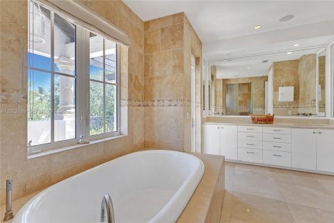 Villa ou maison à louer à Key Biscayne, Floride: 5 chambres, 337.51 m2 № 2257090 - photo 21