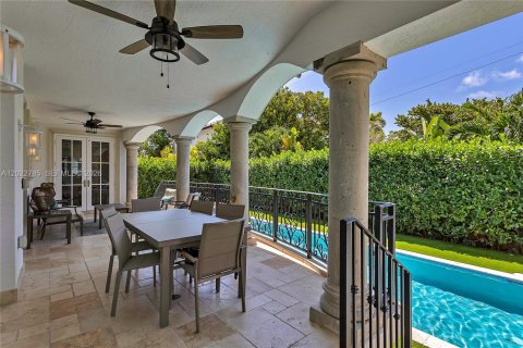 Villa ou maison à louer à Key Biscayne, Floride: 5 chambres, 337.51 m2 № 2257090 - photo 23