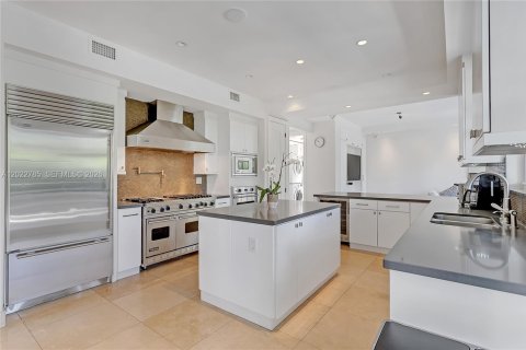 Villa ou maison à louer à Key Biscayne, Floride: 5 chambres, 337.51 m2 № 2257090 - photo 13