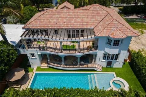 Villa ou maison à louer à Key Biscayne, Floride: 5 chambres, 337.51 m2 № 2257090 - photo 2