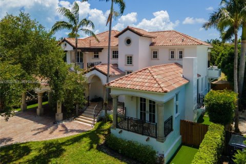 Villa ou maison à Key Biscayne, Floride 5 chambres, 337.51 m2 № 2257090