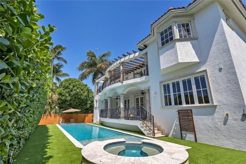 Villa ou maison à louer à Key Biscayne, Floride: 5 chambres, 337.51 m2 № 2257090 - photo 25