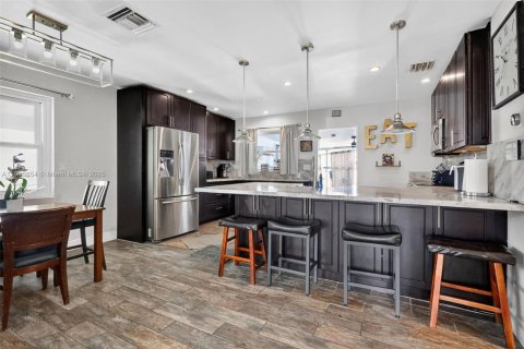 Casa en venta en Hollywood, Florida, 3 dormitorios, 178 m2 № 1970941 - foto 6