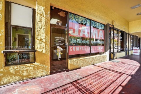 Immobilier commercial à vendre à Miami, Floride № 1994458 - photo 1