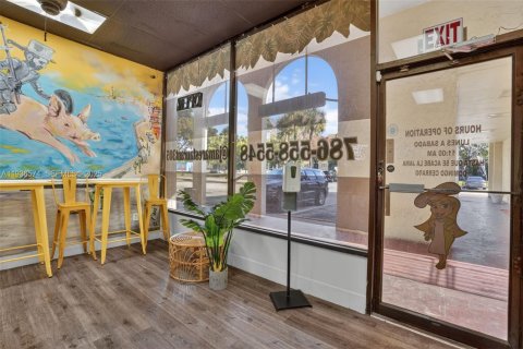 Immobilier commercial à vendre à Miami, Floride № 1994458 - photo 10