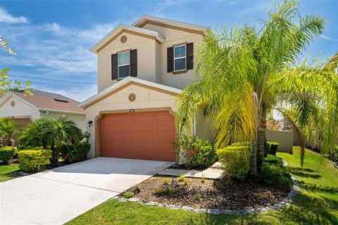 House in Wesley Chapel, Florida 4 bedrooms, 231.79 sq.m. № 1653558 - photo 1
