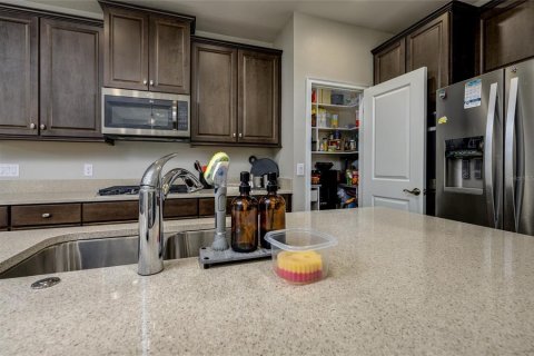 House in Wesley Chapel, Florida 4 bedrooms, 231.79 sq.m. № 1653558 - photo 9