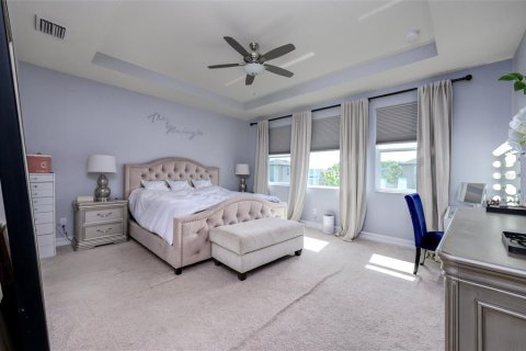 House in Wesley Chapel, Florida 4 bedrooms, 231.79 sq.m. № 1653558 - photo 16