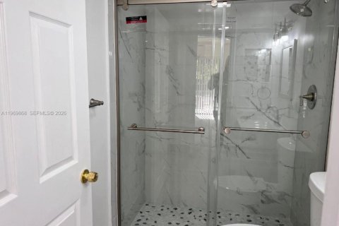 Condominio en venta en Miami, Florida, 2 dormitorios, 87.24 m2 № 2030606 - foto 12