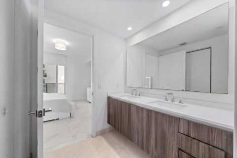 Купить кондоминиум в Майами, Флорида 3 комнаты, 65.96м2, № 2241091 - фото 7