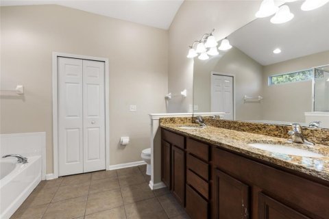 House in Gainesville, Florida 3 bedrooms, 154.12 sq.m. № 1518071 - photo 16