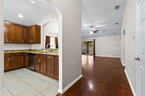 House in Gainesville, Florida 3 bedrooms, 154.12 sq.m. № 1518071 - photo 5