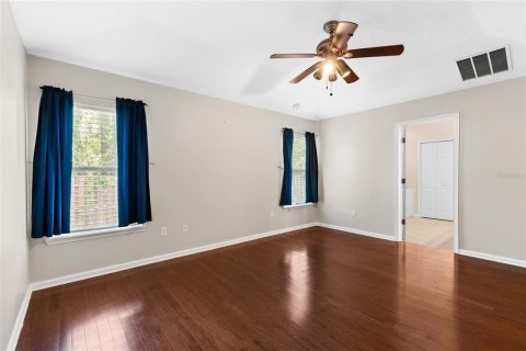 House in Gainesville, Florida 3 bedrooms, 154.12 sq.m. № 1518071 - photo 17