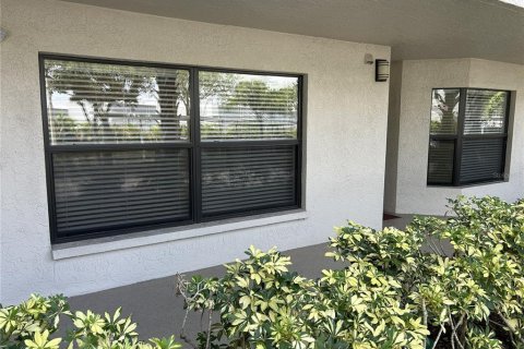 Condo in South Pasadena, Florida, 2 bedrooms  № 2321274 - photo 3