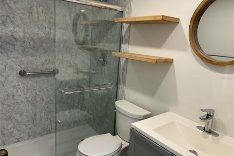 Condo in South Pasadena, Florida, 2 bedrooms  № 2321274 - photo 17