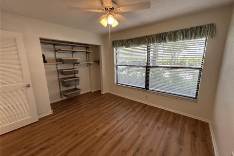 Condo in South Pasadena, Florida, 2 bedrooms  № 2321274 - photo 14