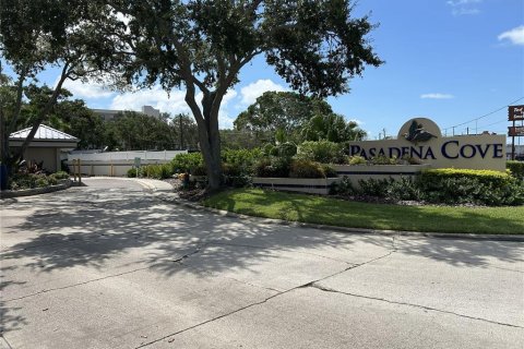 Condo in South Pasadena, Florida, 2 bedrooms № 2321274