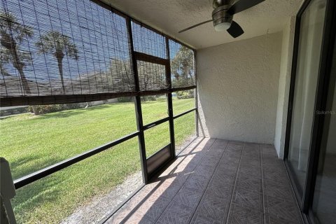 Condo in South Pasadena, Florida, 2 bedrooms  № 2321274 - photo 26