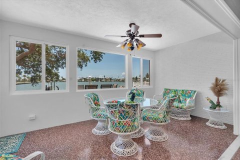 Villa ou maison à vendre à Redington Beach, Floride: 4 chambres, 274.34 m2 № 2199486 - photo 16
