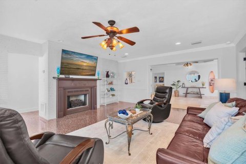 Villa ou maison à vendre à Redington Beach, Floride: 4 chambres, 274.34 m2 № 2199486 - photo 11