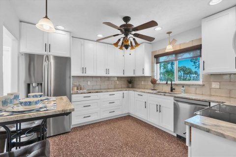 Villa ou maison à vendre à Redington Beach, Floride: 4 chambres, 274.34 m2 № 2199486 - photo 12
