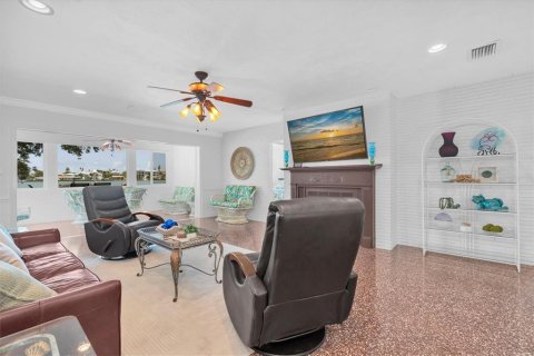 Villa ou maison à vendre à Redington Beach, Floride: 4 chambres, 274.34 m2 № 2199486 - photo 10