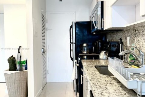 Снять в аренду кондоминиум в Майами-Бич, Флорида 1 спальня, 49.24м2, № 1882264 - фото 6