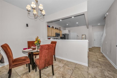 Touwnhouse à vendre à Tampa, Floride: 3 chambres, 150.97 m2 № 2221416 - photo 5