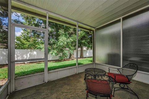 Touwnhouse à vendre à Tampa, Floride: 3 chambres, 150.97 m2 № 2221416 - photo 21