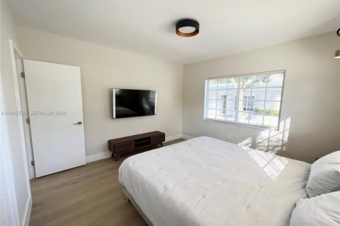 Casa en alquiler en Biscayne Park, Florida, 1 dormitorio № 2055552 - foto 13