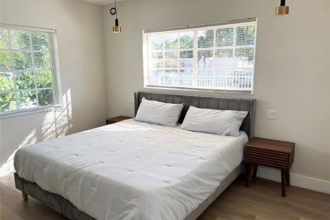 Casa en alquiler en Biscayne Park, Florida, 1 dormitorio № 2055552 - foto 9